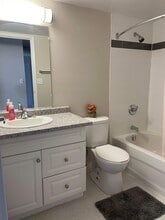 64 Roehampton Av in St Catharines, ON - Building Photo - Building Photo