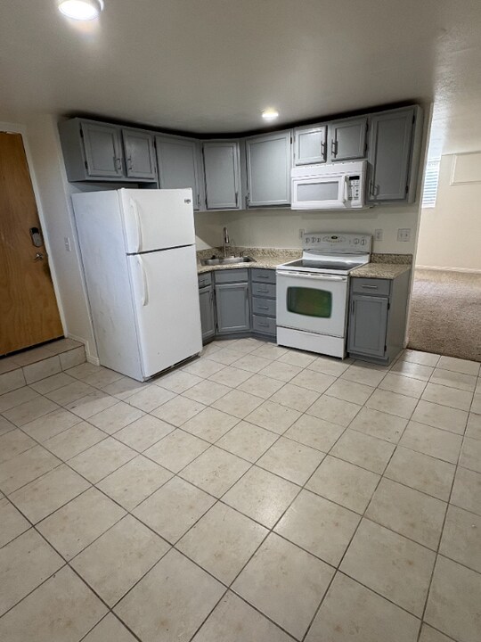 13281 S 1300 E in Draper, UT - Building Photo