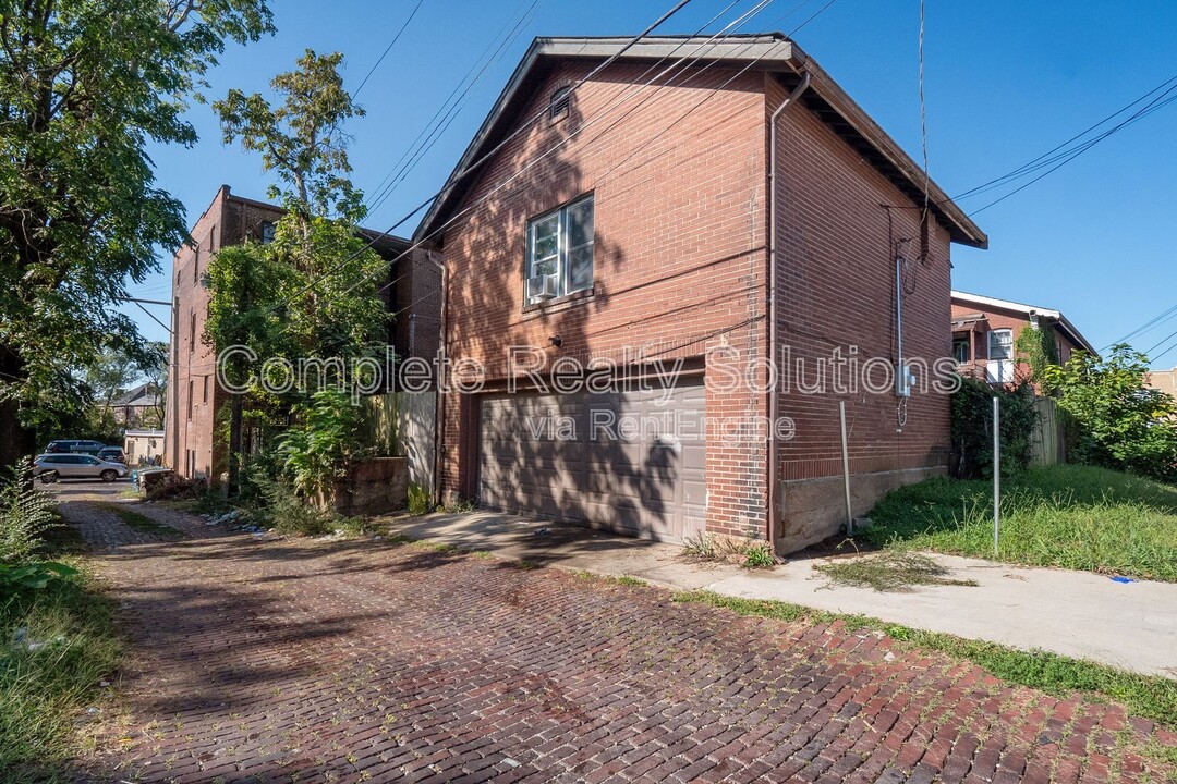 3948 S Grand Blvd in St. Louis, MO - Building Photo