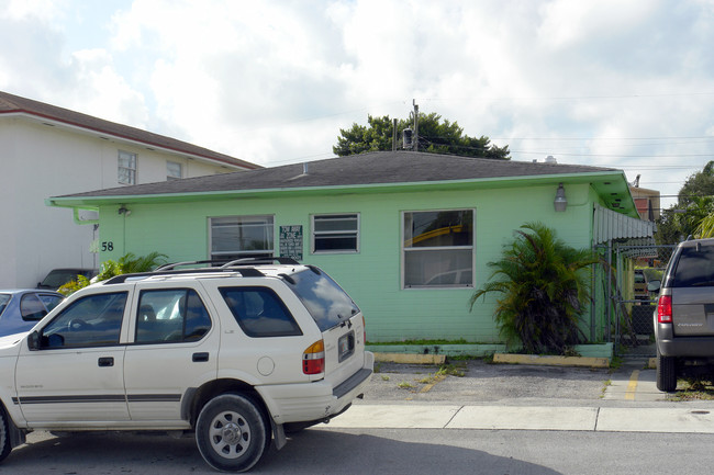 58 W 31st St in Hialeah, FL - Building Photo - Building Photo