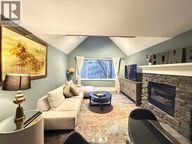 2029 Collingwood St in Vancouver, BC - Building Photo