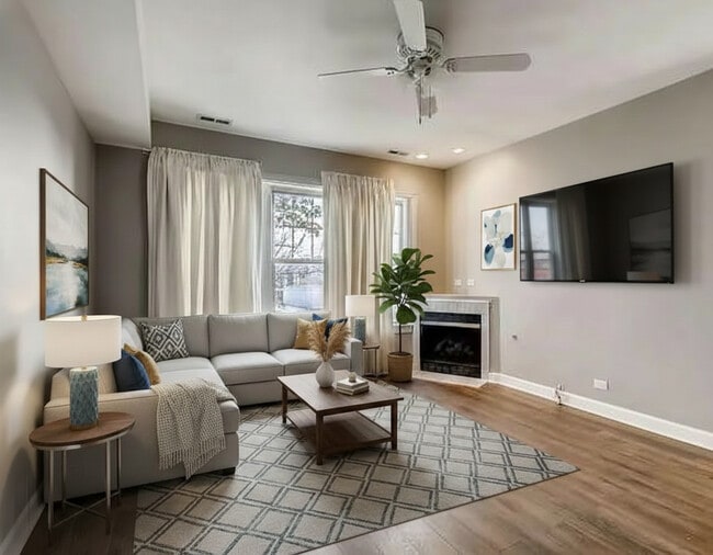 2306 W Jarvis Ave in Chicago, IL - Building Photo - Building Photo