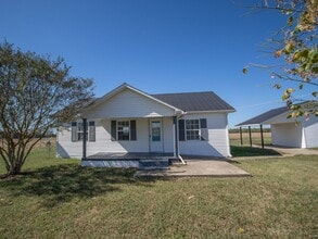 8606 Old Railroad Bed Rd in Toney, AL - Building Photo - Building Photo