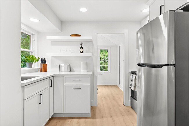 35 Woodland Ave in Westhampton Beach, NY - Building Photo - Building Photo