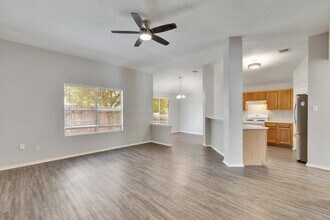 1403 Gulf Way in Round Rock, TX - Building Photo - Building Photo