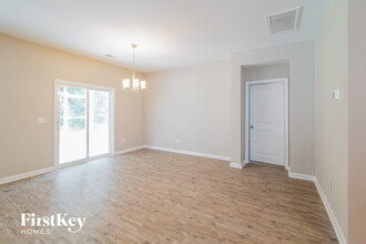510 Wayton Cir in Moncks Corner, SC - Foto de edificio - Building Photo