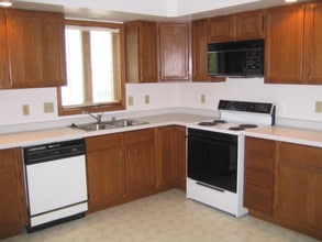 0 Maple Grove Ct in Madison, WI - Building Photo - Building Photo