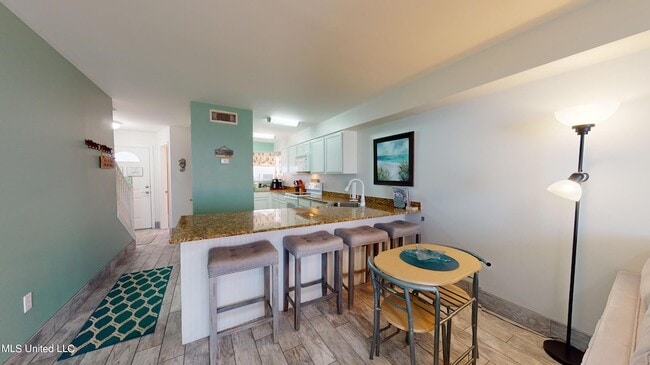 1664 Beach Blvd, Unit 151 in Biloxi, MS - Building Photo - Building Photo