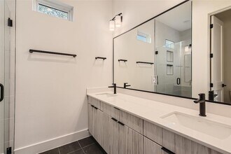 590 Old Ml Rd in Cedar Park, TX - Building Photo - Building Photo