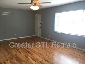 13 Griffin Dr in St. Peters, MO - Building Photo - Building Photo