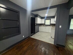 1098 S Highland St in Memphis, TN - Building Photo - Building Photo