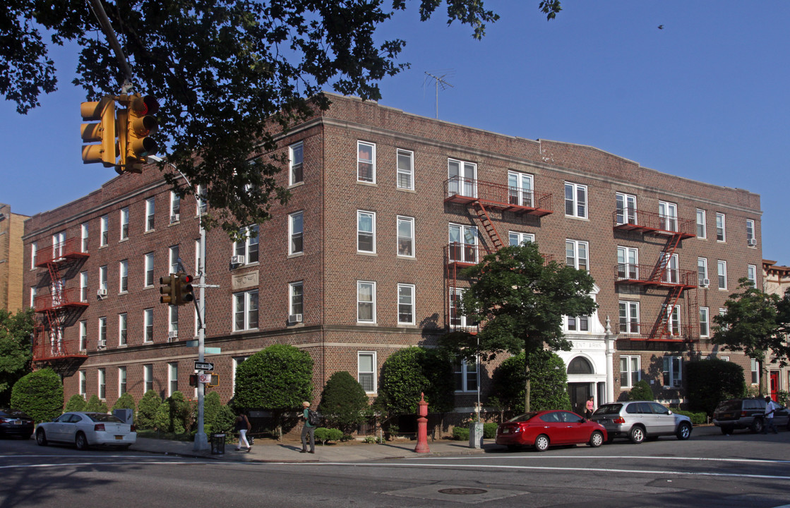 Crescent Arms in Brooklyn, NY - Building Photo