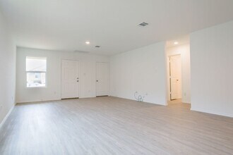 4220 Revetment Way in San Antonio, TX - Building Photo - Building Photo