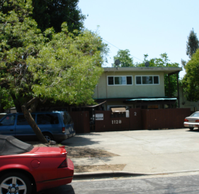 1128 Marilyn Way in Concord, CA - Foto de edificio - Building Photo