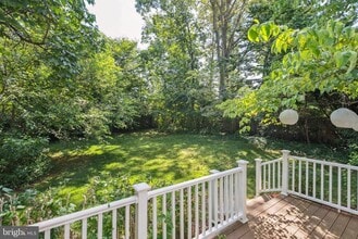 9311 Adelaide Dr in Bethesda, MD - Foto de edificio - Building Photo