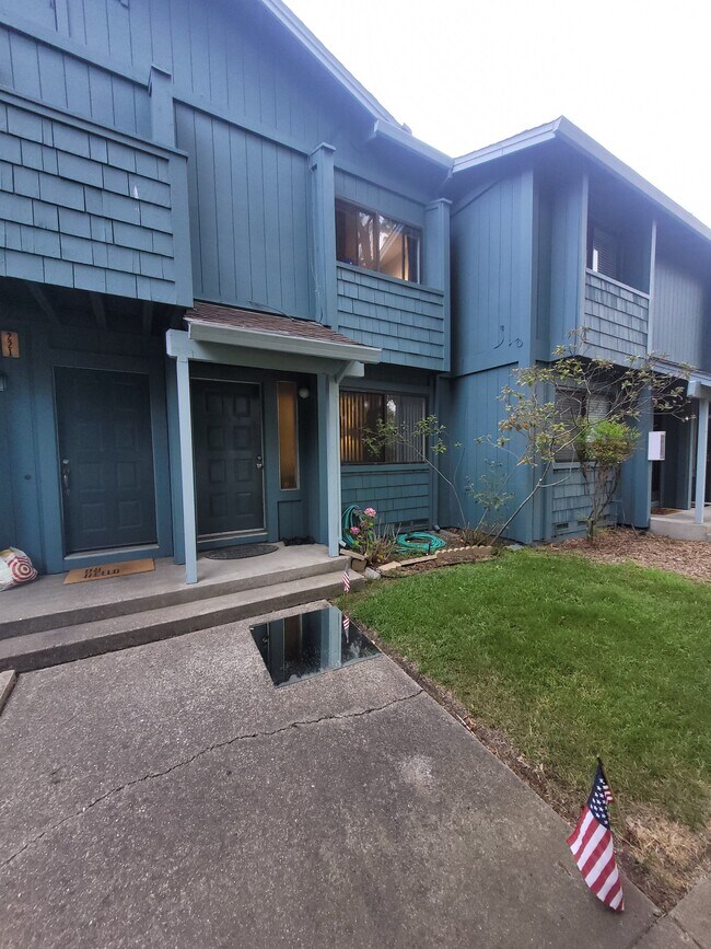 223 College View Dr Rentals in Rohnert Park, CA