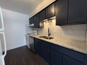 30 Emery Way in Longmont, CO - Foto de edificio - Building Photo