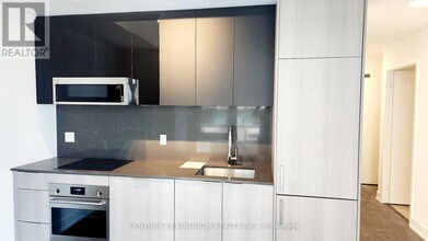 308-1308 Jarvis St in Toronto, ON - Building Photo - Building Photo