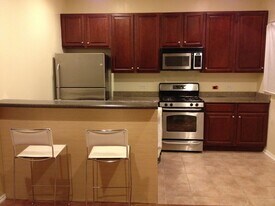 1817 S Wood St, Unit 1R in Chicago, IL - Building Photo
