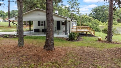 889 Burlington Rd in Roxboro, NC - Building Photo - Building Photo