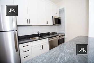 1340 Commonwealth Ave, Unit 17 in Boston, MA - Building Photo - Building Photo