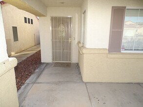 613 Blossom Berry Ct in North Las Vegas, NV - Building Photo - Building Photo