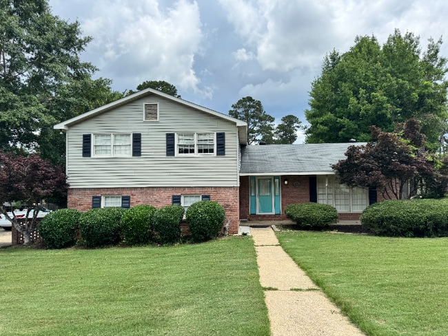 property at 2406 Greenbrier Dr