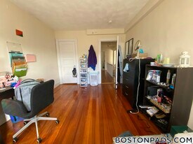 354 Main St, Unit 3 in Medford, MA - Building Photo