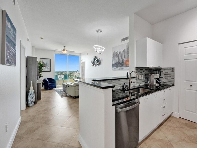 625 Casa Loma Blvd in Boynton Beach, FL - Building Photo - Building Photo