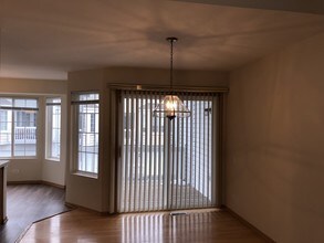 3170 Cambria Ct in Aurora, IL - Building Photo - Building Photo