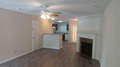 755 Crestwell Cir in Atlanta, GA - Building Photo - Building Photo