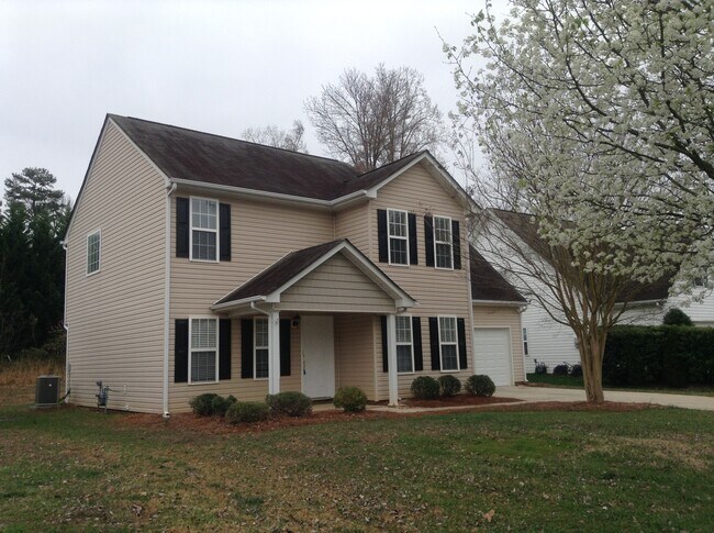 139 Ashmont Dr in Kannapolis, NC - Foto de edificio - Building Photo