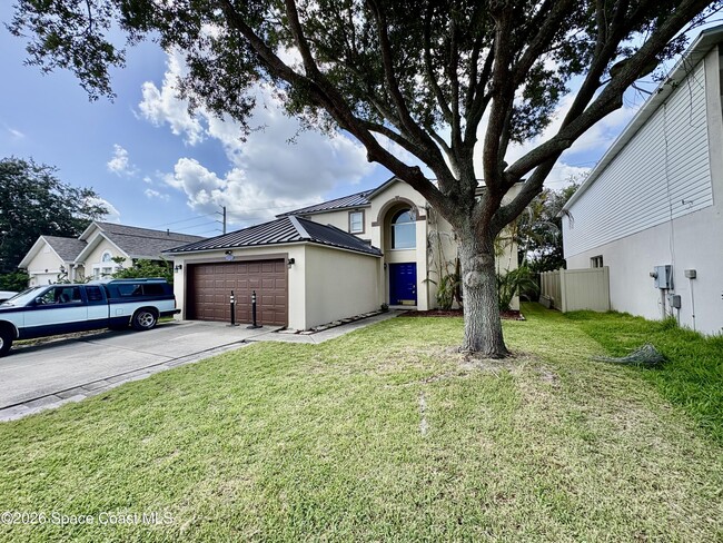 property at 2015 Canopy Dr