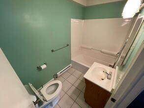 1367 Kirk St, Unit 1367 in Toledo, OH - Building Photo - Building Photo