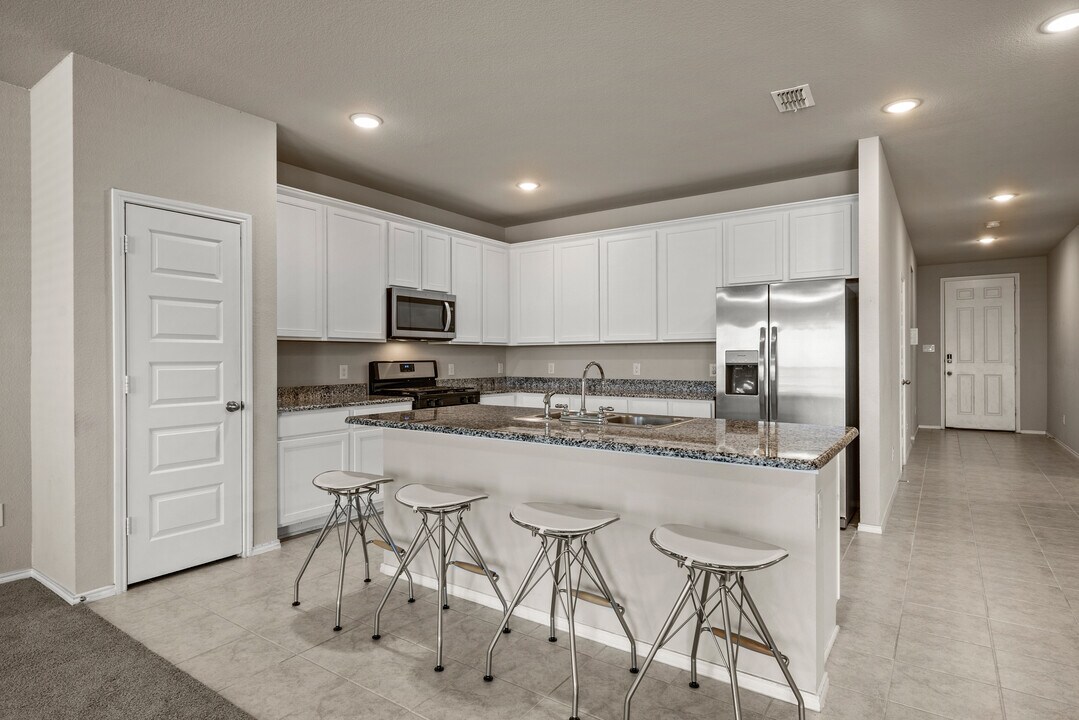 2008 Gill Star Dr in Haslet, TX - Building Photo