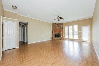 740 Regalwood Dr in Desoto, TX - Foto de edificio - Building Photo