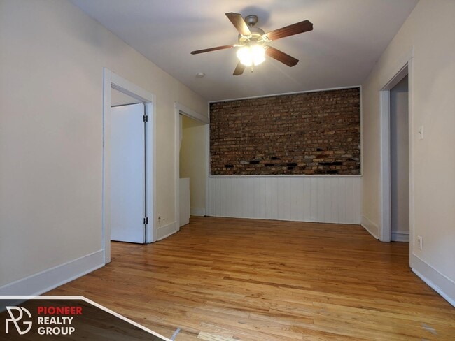 951 W Cornelia Ave, Unit 1A in Chicago, IL - Building Photo - Building Photo