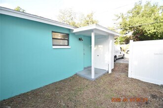 403 Milwaukee Ave in Dunedin, FL - Building Photo - Building Photo