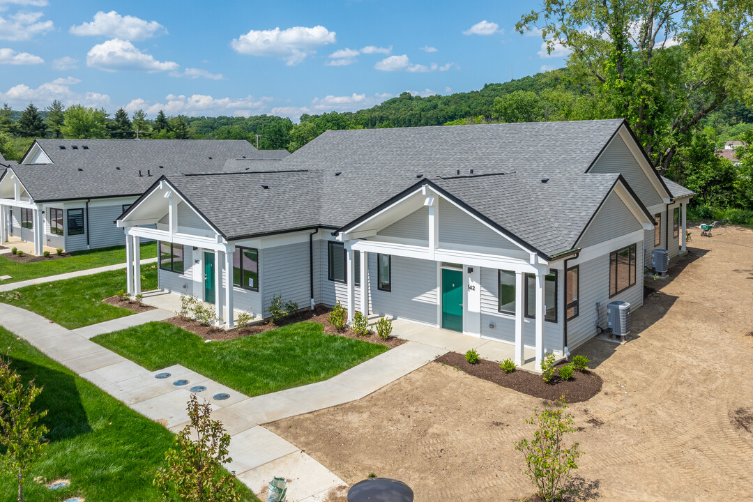 Cedarwood Homes in Pittsburgh, PA - Building Photo