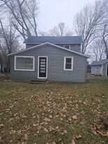 127 W Colfax St in Hastings, MI - Building Photo