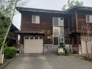 1910 Trail St in Missoula, MT - Building Photo - Building Photo