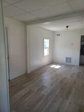 210 W Union St in Circleville, OH - Building Photo - Building Photo