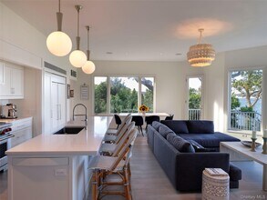 2 Sun Ct in Hampton Bays, NY - Building Photo - Building Photo