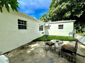 177 NE 86th St in El Portal, FL - Building Photo - Building Photo