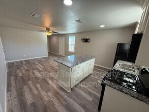 101-2 Hill Ln in Cleburne, TX - Building Photo - Building Photo