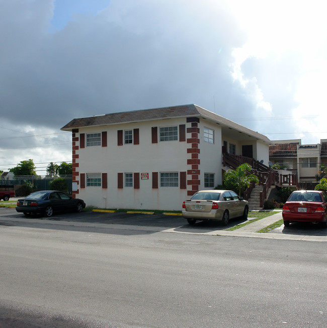 1670 NW 58th Ter in Fort Lauderdale, FL - Building Photo - Building Photo