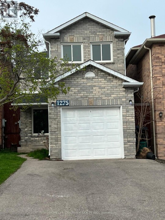 1275 Valerie Crescent in Oakville, ON - Building Photo