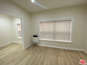 814 S Hobart Blvd in Los Angeles, CA - Building Photo - Building Photo