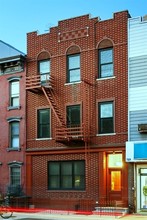 725 Metropolitan Ave in Brooklyn, NY - Building Photo - Building Photo