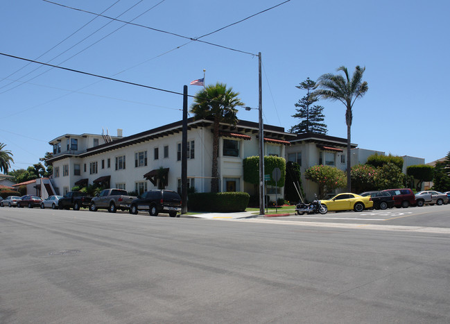 1009-1015 A Ave in Coronado, CA - Building Photo - Building Photo